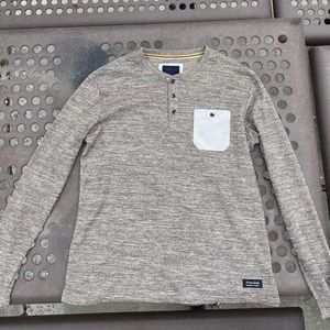 Platted long sleeve shirt